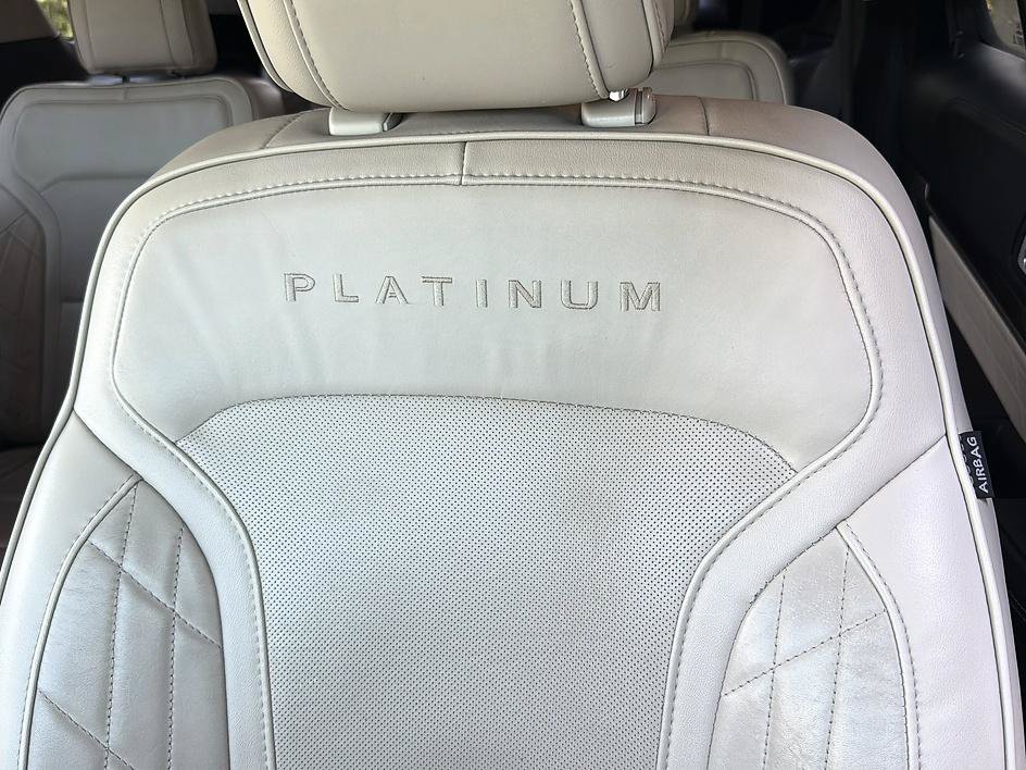 Used 2019 Ford Explorer Platinum AWD/4WD image 29