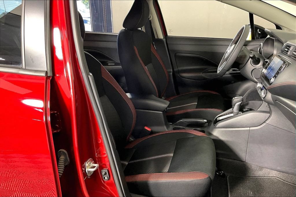 Certified 2025 Nissan Versa SR w/ Trunk Package FWD image 9