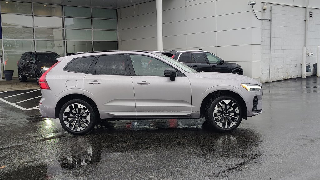 New 2026 Volvo XC60 B5 Plus w/ Climate Package AWD/4WD image 2