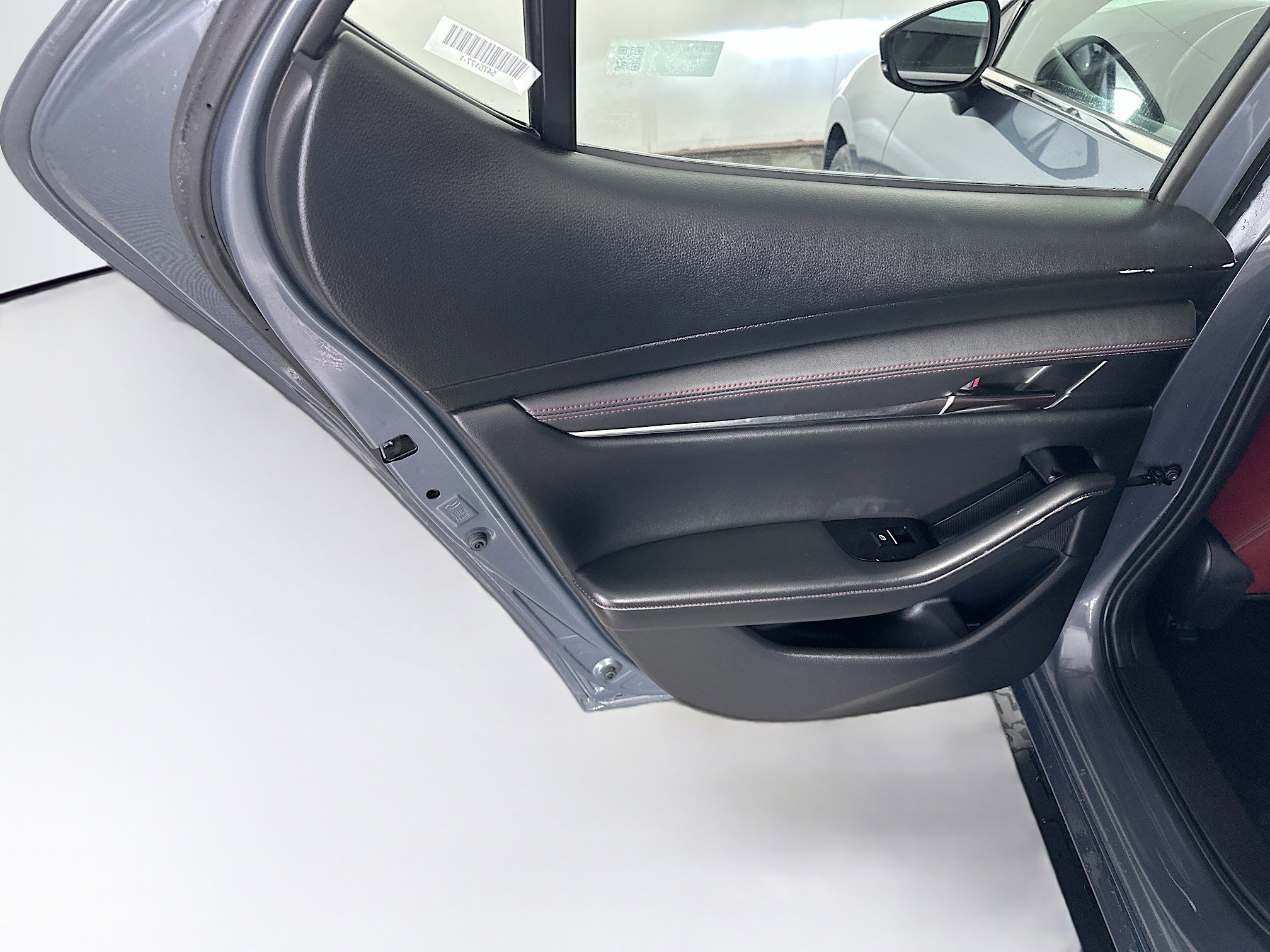 Used 2024 MAZDA MAZDA3 s image 28