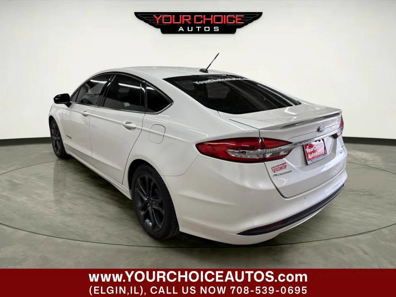 Used 2018 Ford Fusion SE w/ Equipment Group 601A image 3