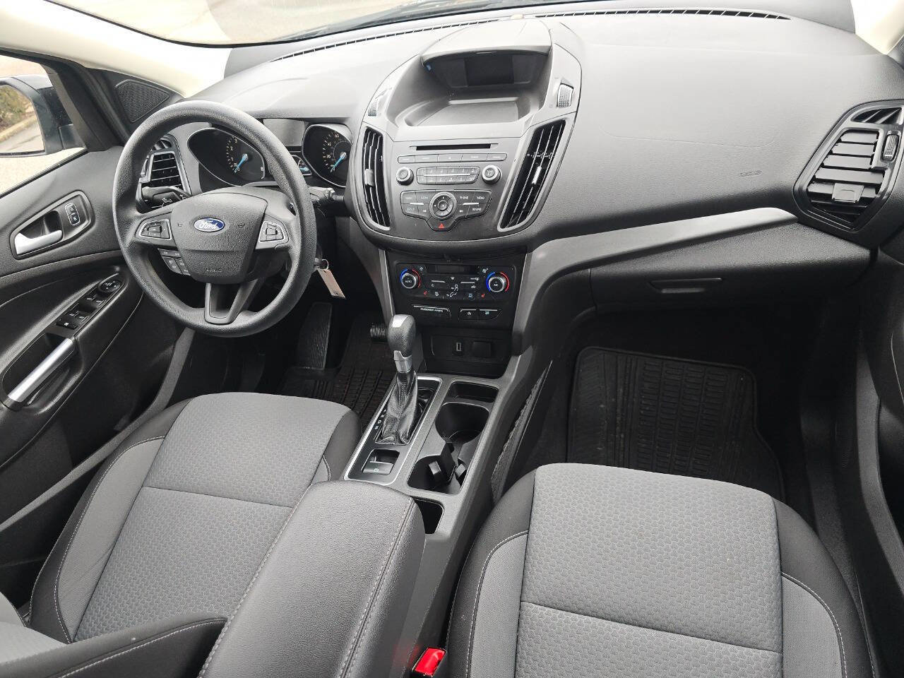 Used 2017 Ford Escape SE w/ SE Cold Weather Package image 23