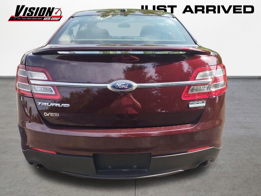 Used 2018 Ford Taurus SHO AWD/4WD image 4