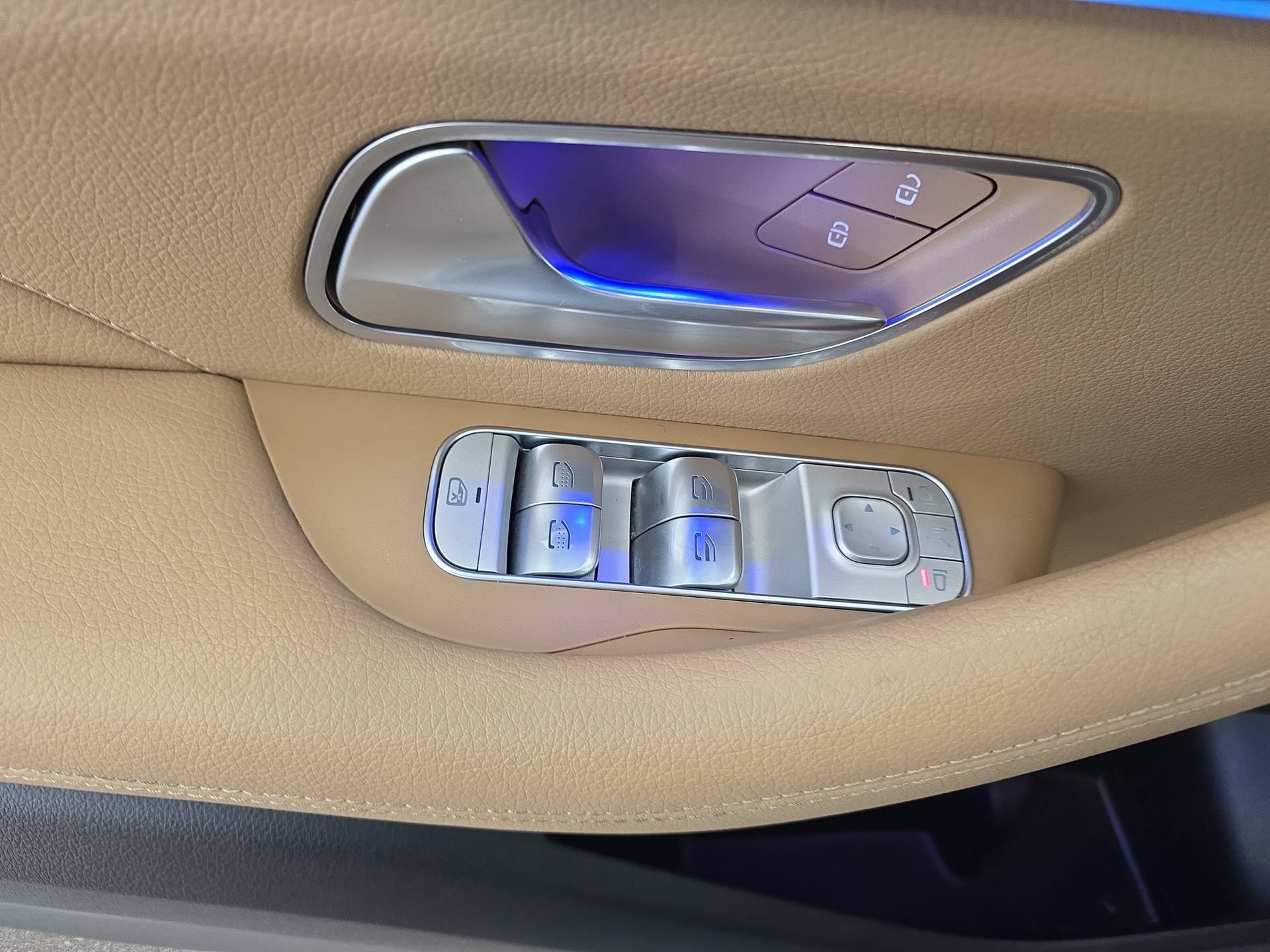 Certified 2024 Mercedes-Benz GLS 450 4MATIC image 27