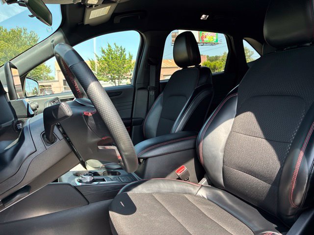Certified 2025 Ford Escape ST-Line FWD image 21