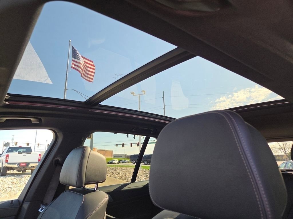 Used 2021 BMW X5 xDrive40i w/ Premium Package image 8