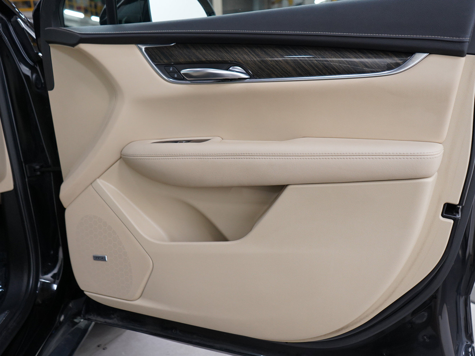 Used 2019 Cadillac XT5 AWD image 9