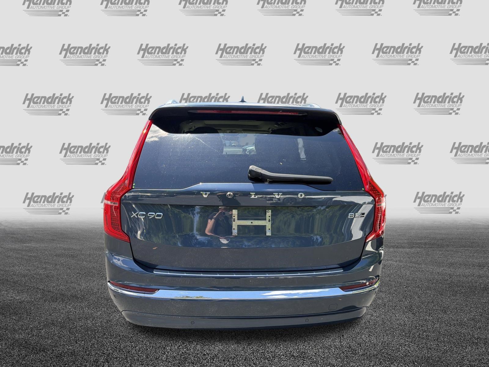 Certified 2025 Volvo XC90 B5 Plus w/ Protection Package Premier AWD/4WD image 9