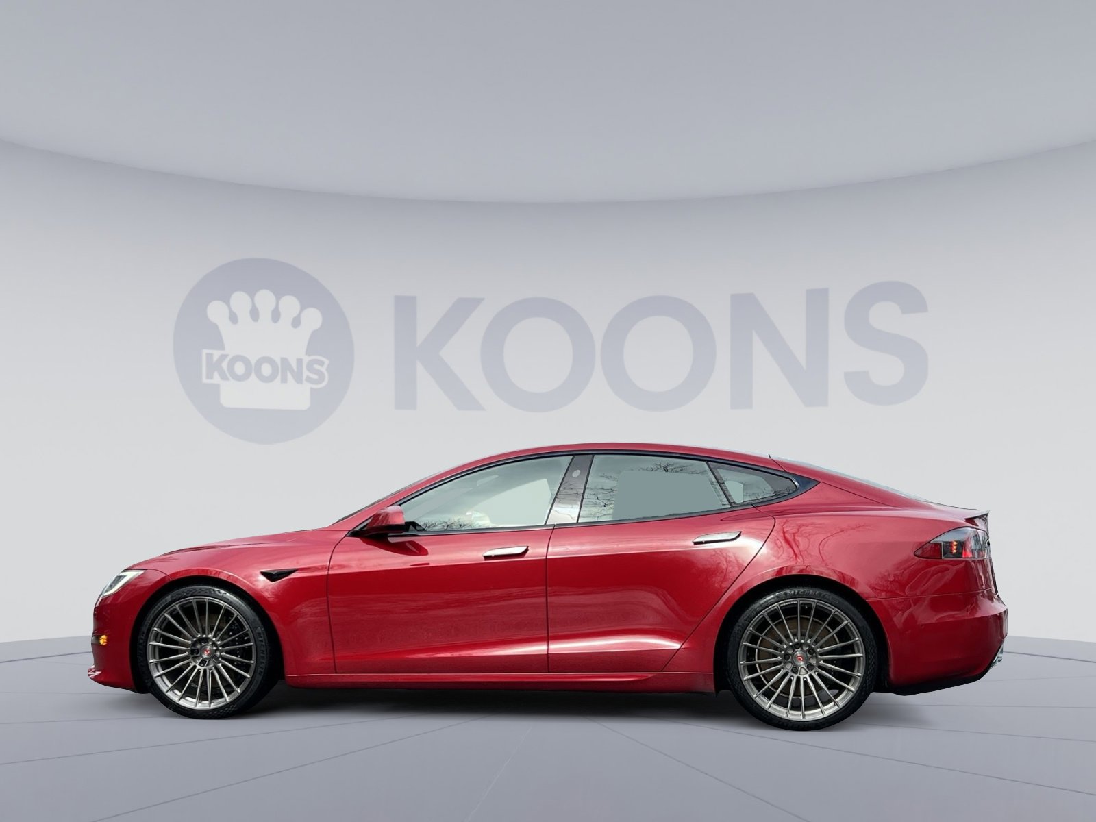 Used 2021 Tesla Model S Plaid image 2