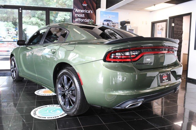Used 2023 Dodge Charger SXT w/ Blacktop Package AWD/4WD image 8