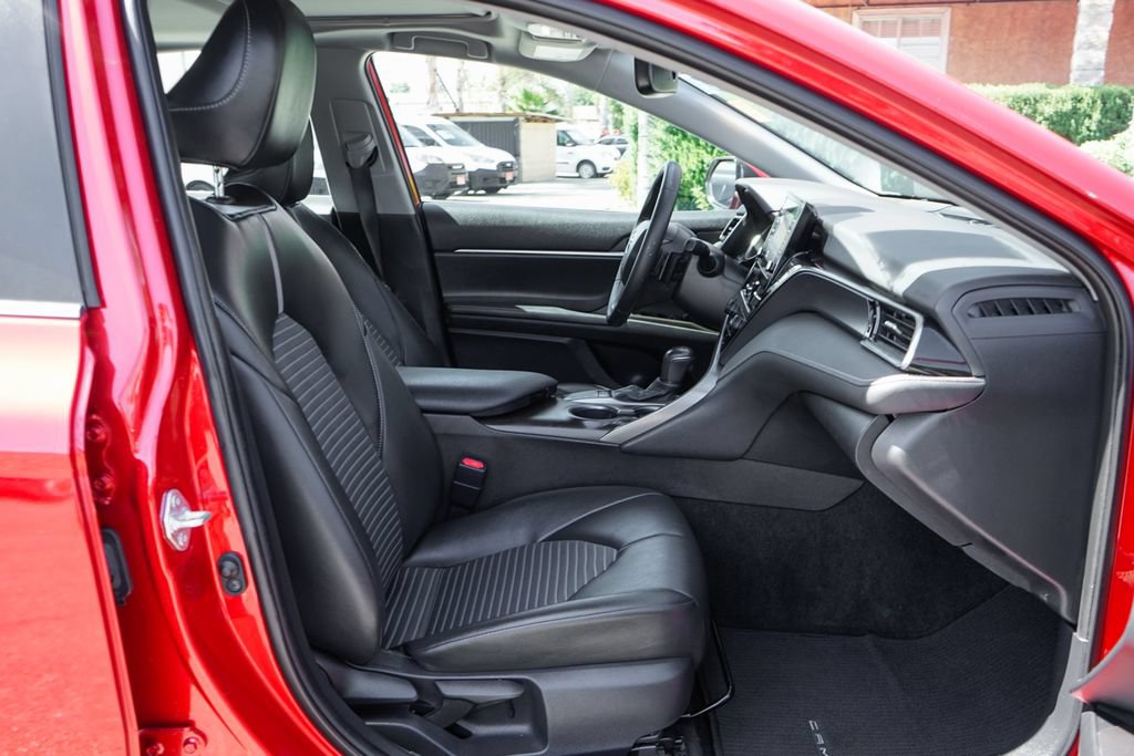 Used 2022 Toyota Camry SE w/ Convenience Package FWD image 37