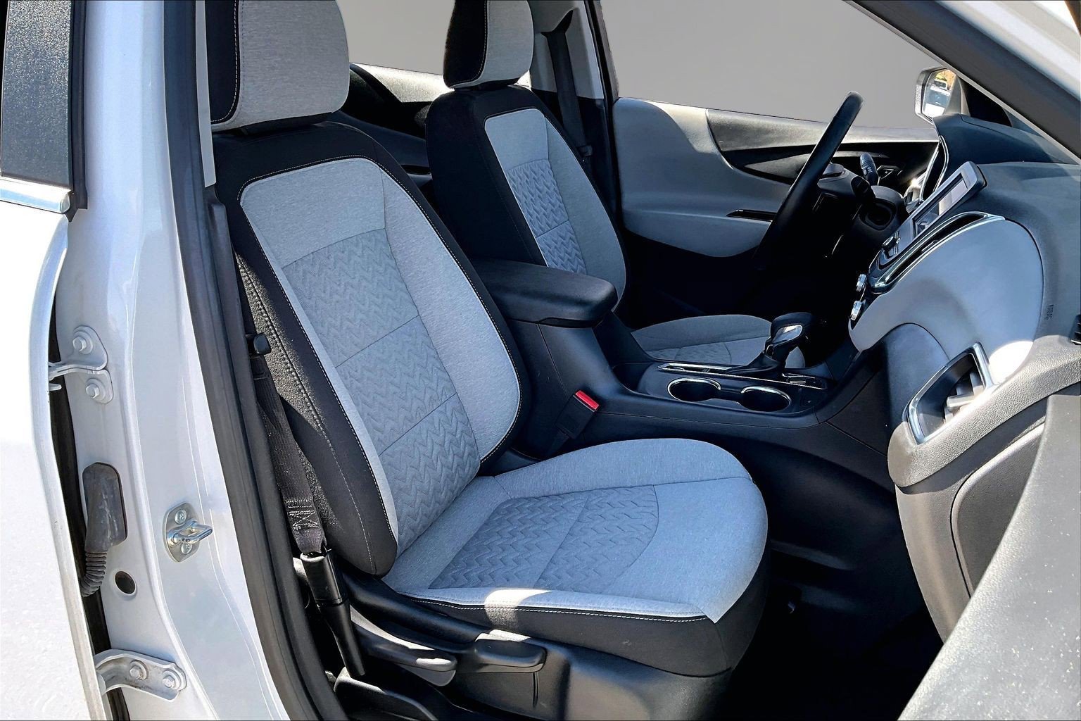 Used 2024 Chevrolet Equinox LT AWD/4WD image 29