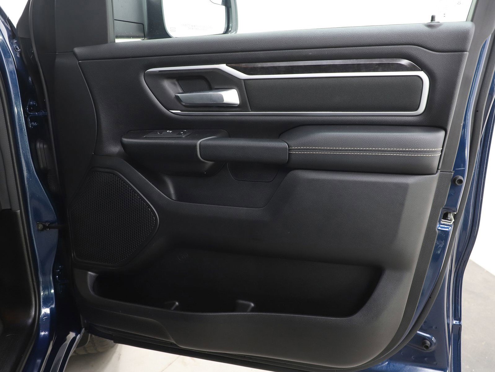 Used 2023 RAM 1500 Big Horn AWD/4WD image 13