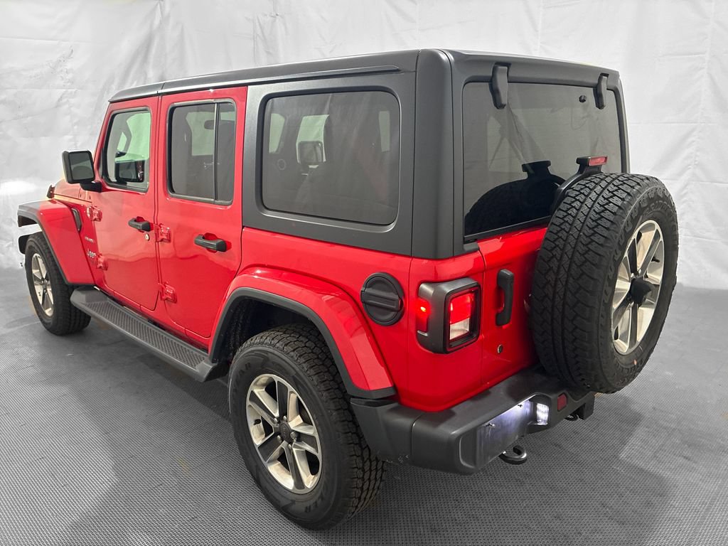 Used 2018 Jeep Wrangler Unlimited Sahara w/ Dual Top Group AWD/4WD image 4