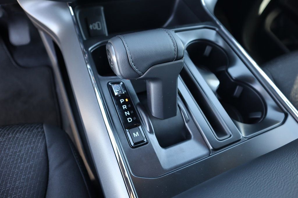 New 2025 Ford F150 XLT w/ Equipment Group 302A MID image 9