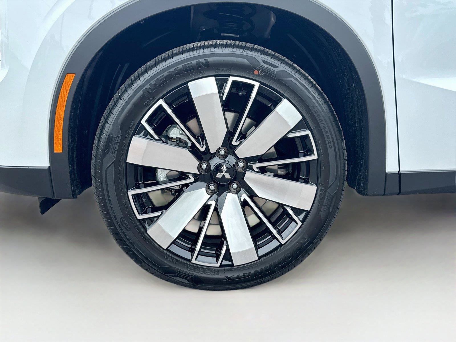New 2026 Mitsubishi Outlander SE FWD image 35