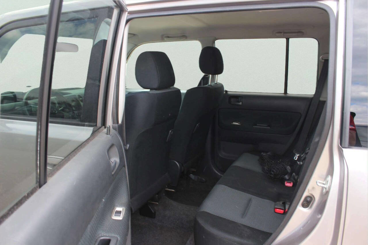 Used 2006 Scion xB FWD image 7