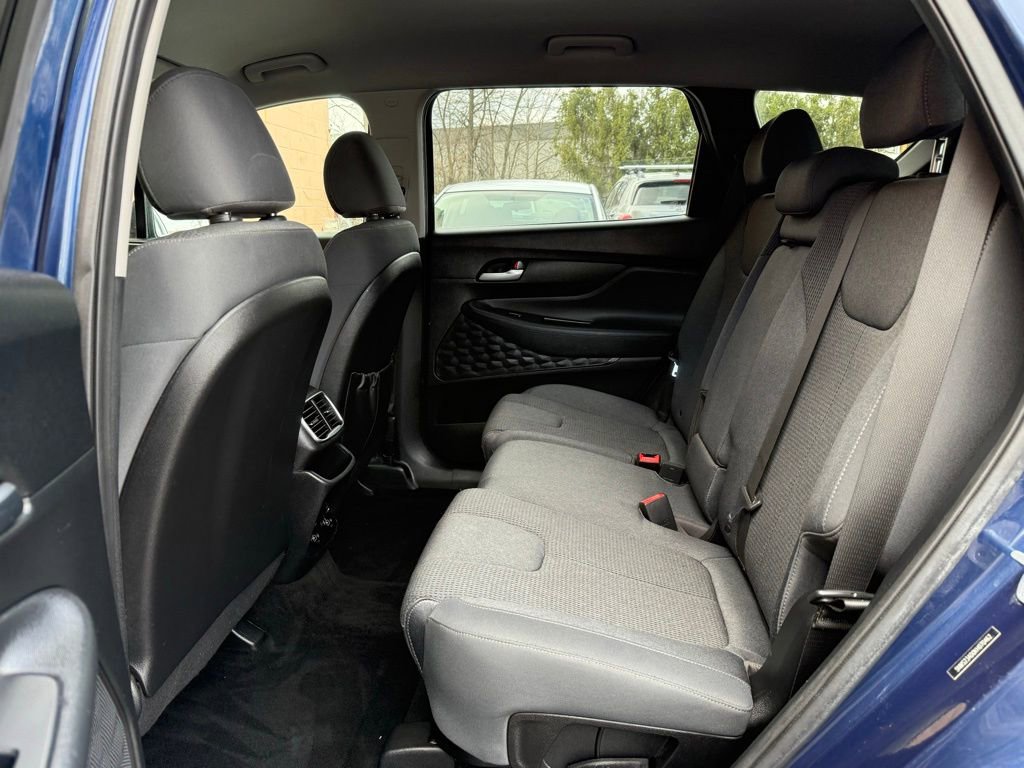 Used 2019 Hyundai Santa Fe SE image 17
