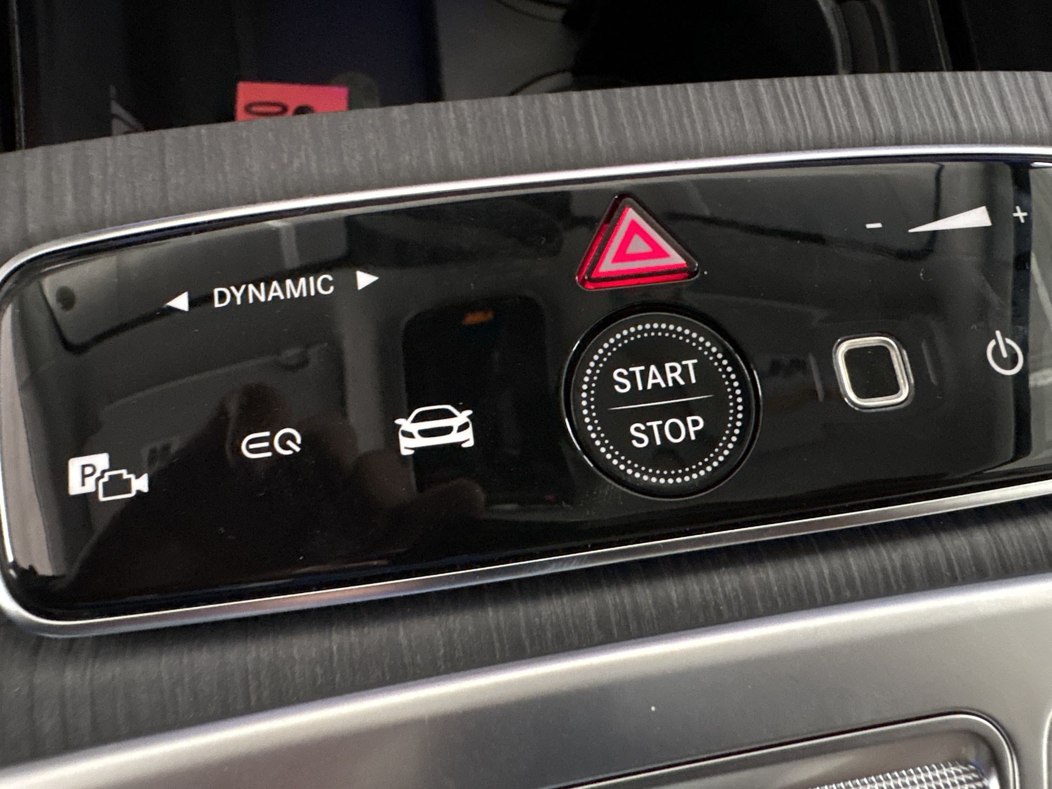 New 2026 Mercedes-Benz EQE 320 4MATIC SUV image 18