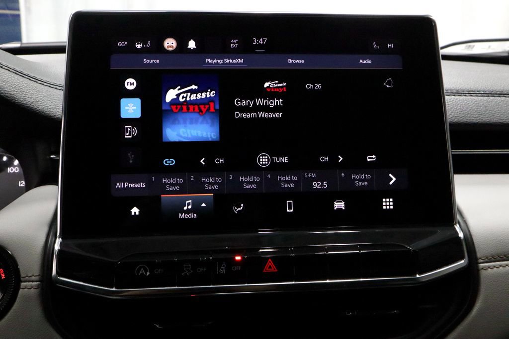 Used 2022 Jeep Compass Limited image 3