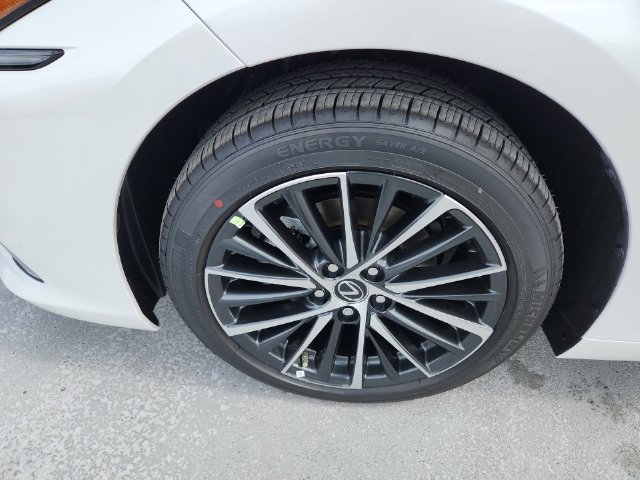 New 2025 Lexus ES 350 w/ Premium Package FWD image 10