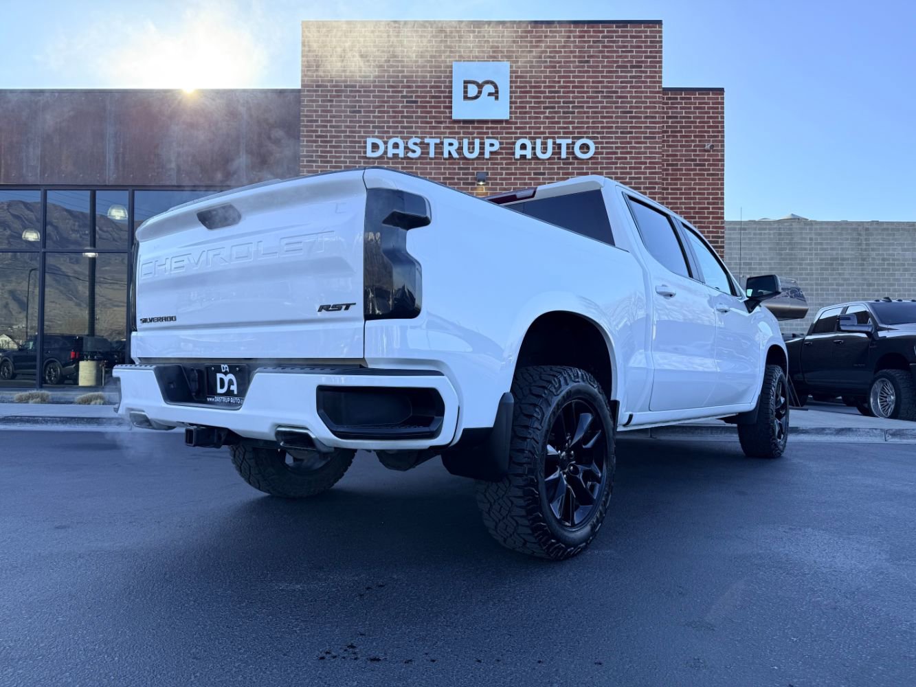 Used 2021 Chevrolet Silverado 1500 RST w/ Convenience Package II AWD/4WD image 7