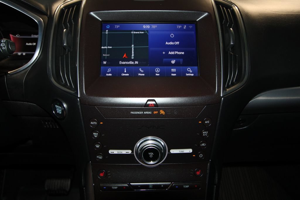 Used 2020 Ford Edge Titanium AWD/4WD image 17