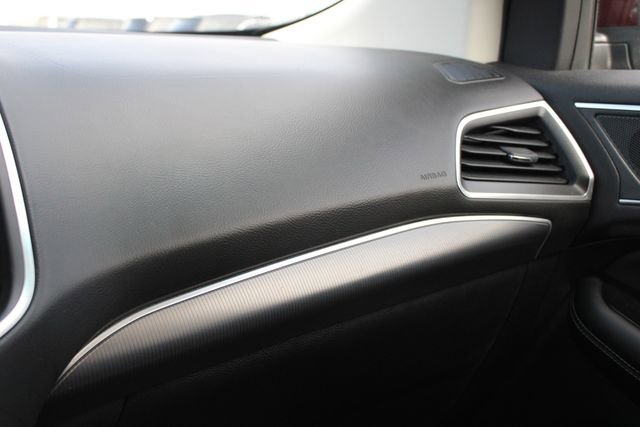 Used 2017 Ford Edge Titanium w/ Equipment Group 302A image 21