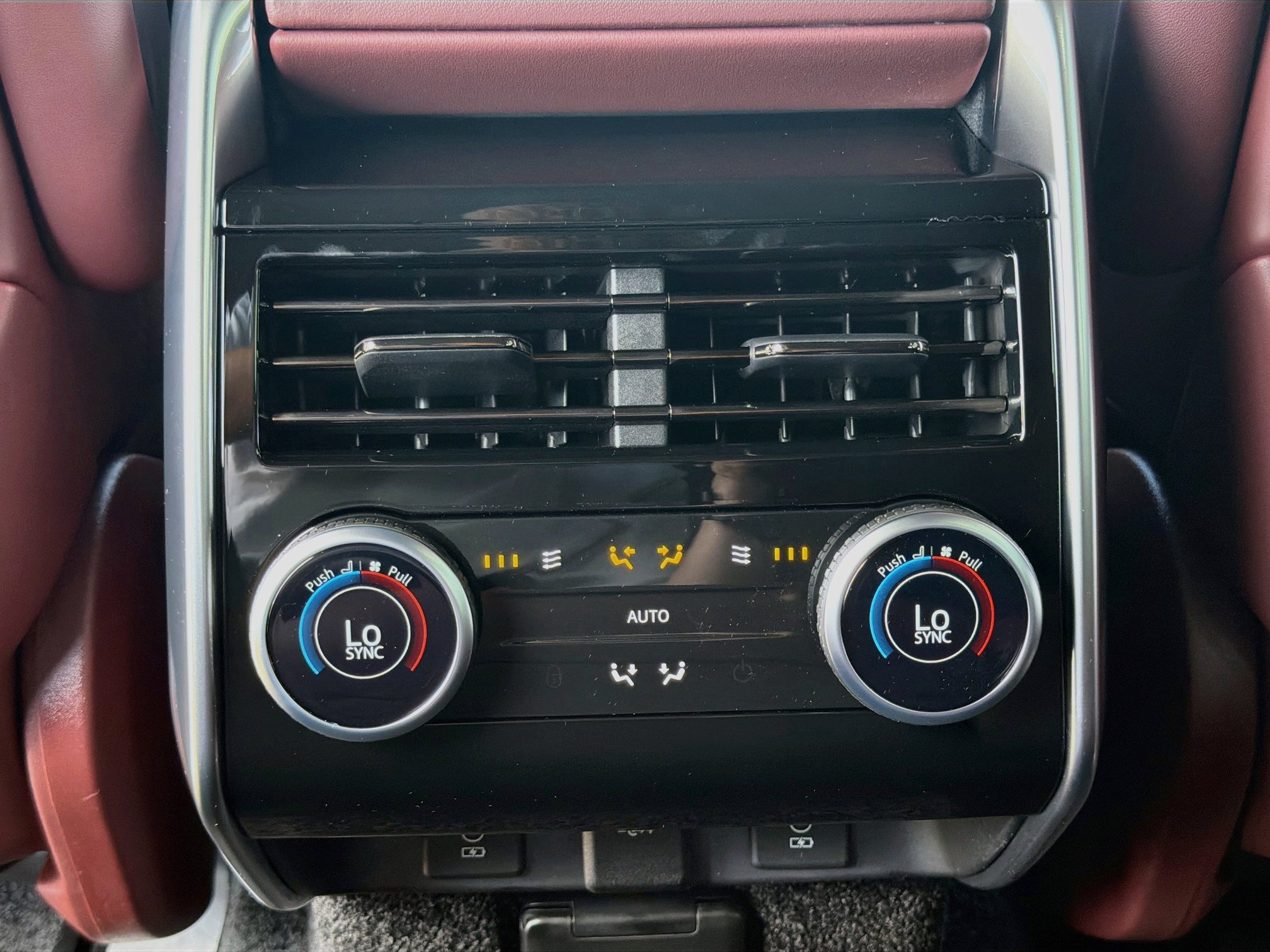 New 2026 Land Rover Range Rover SE AWD/4WD image 28