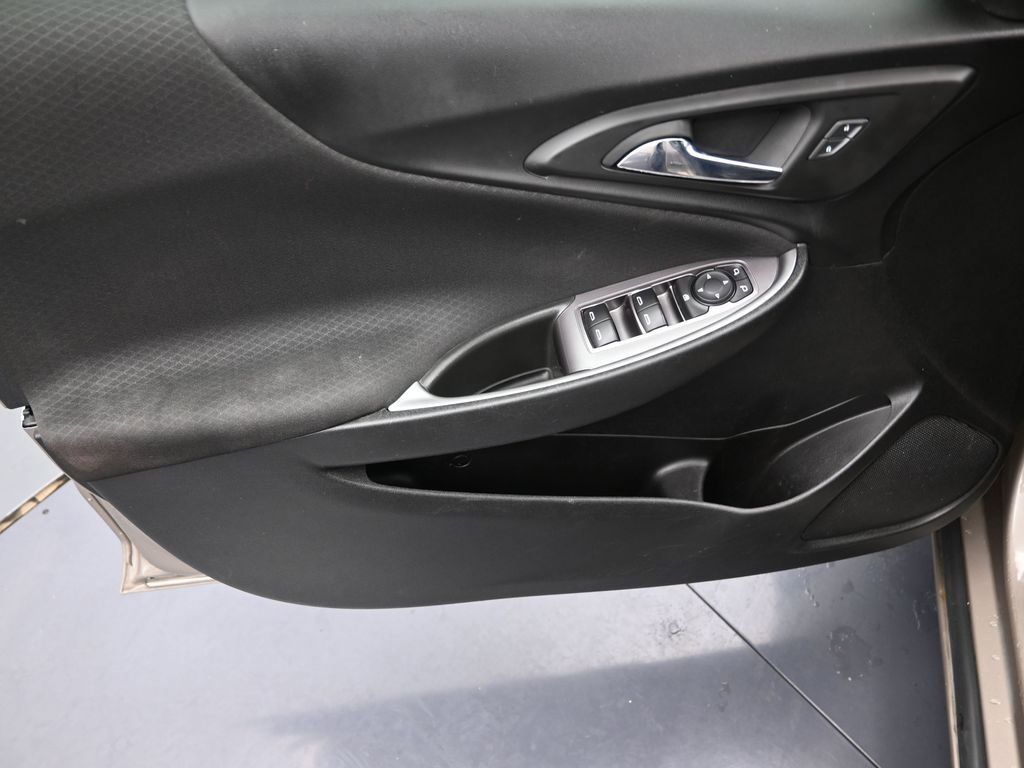 Used 2022 Chevrolet Malibu LS image 13