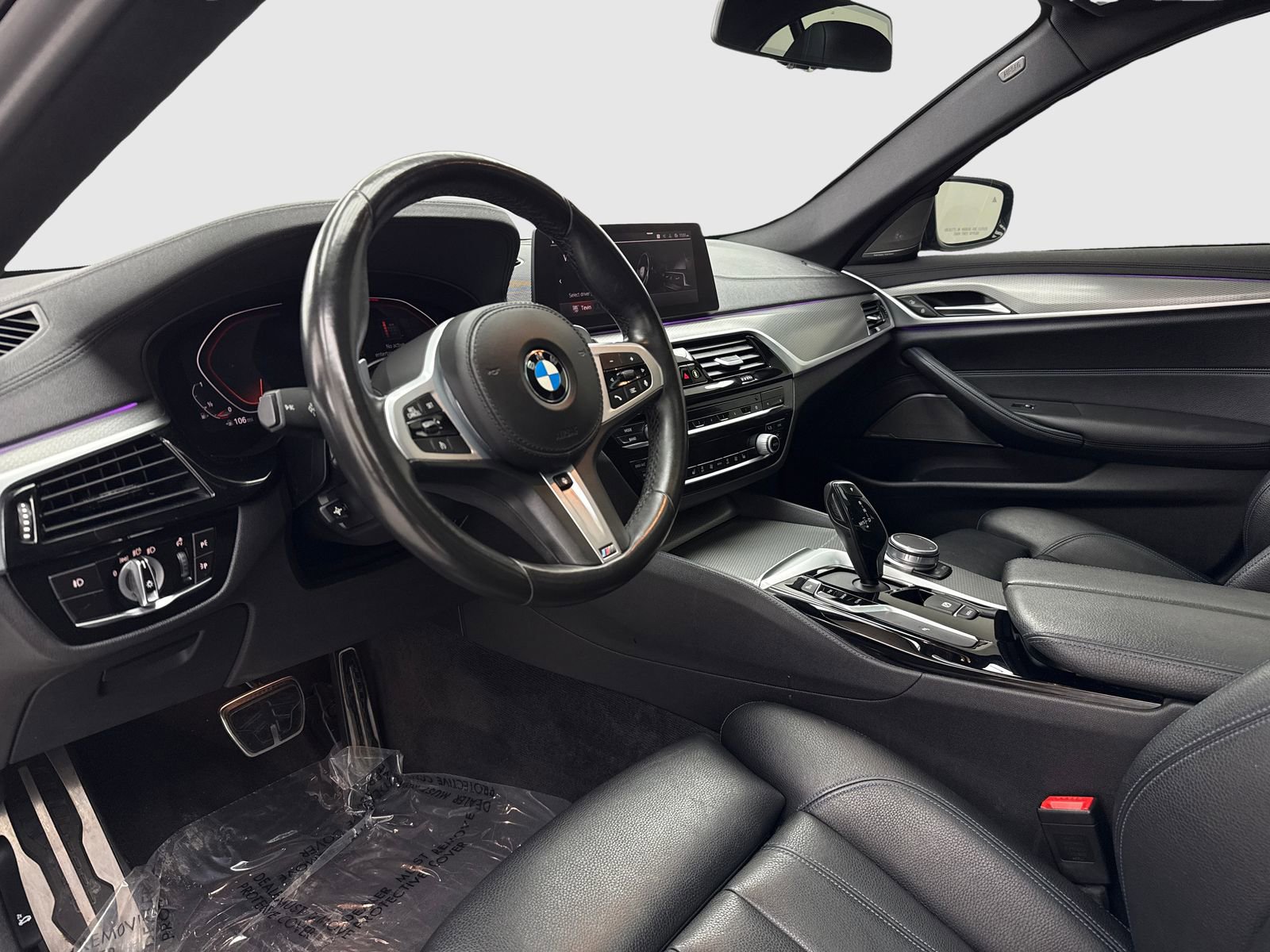 Used 2020 BMW 530i xDrive w/ M Sport Package AWD/4WD image 18
