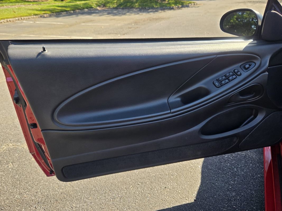 Used 2001 Ford Mustang GT image 37