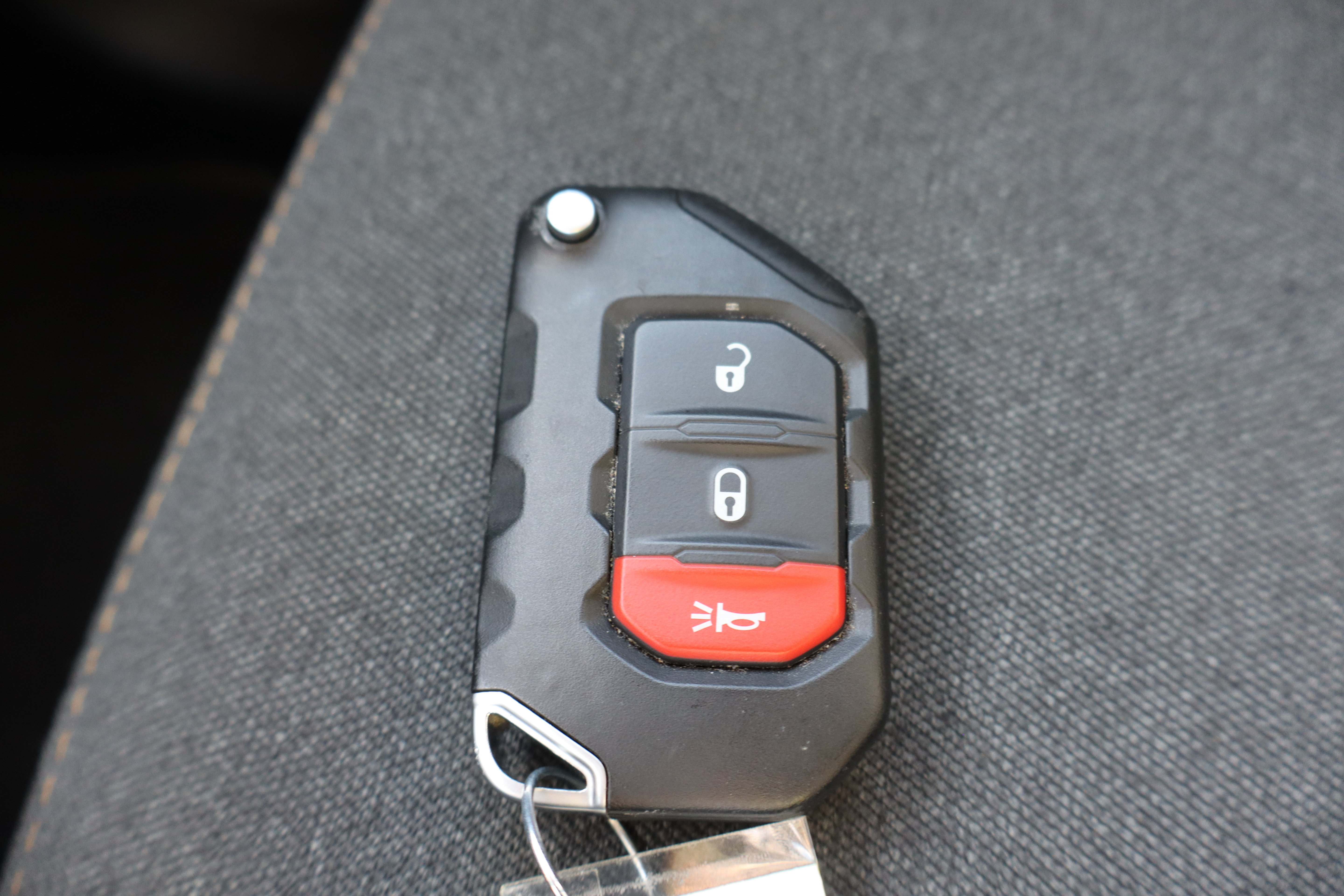 Used 2025 Jeep Wrangler Unlimited Sport S 4xe AWD/4WD image 26
