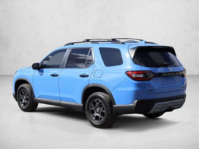 Used 2025 Honda Pilot TrailSport image 9