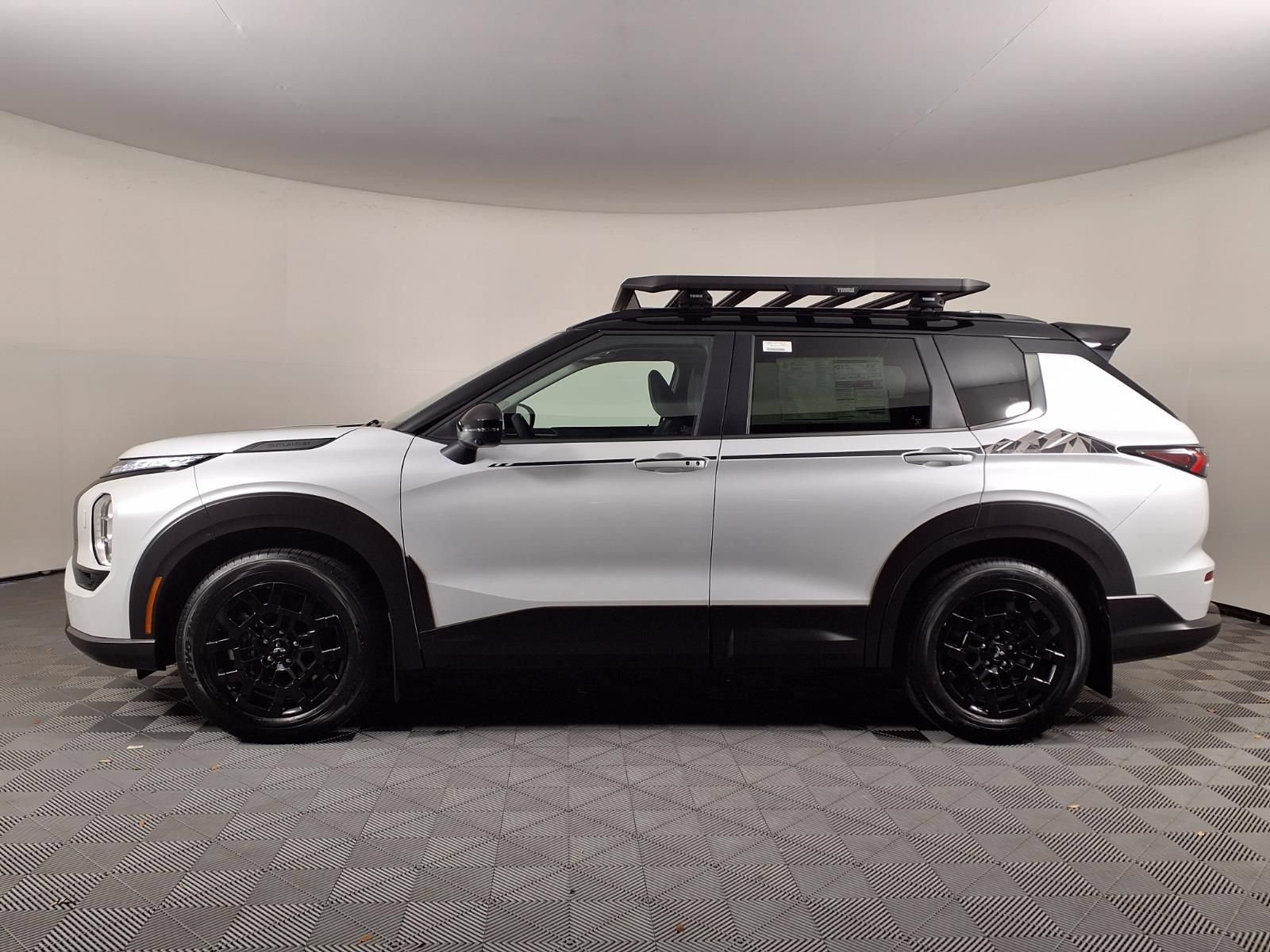 New 2026 Mitsubishi Outlander AWD image 4