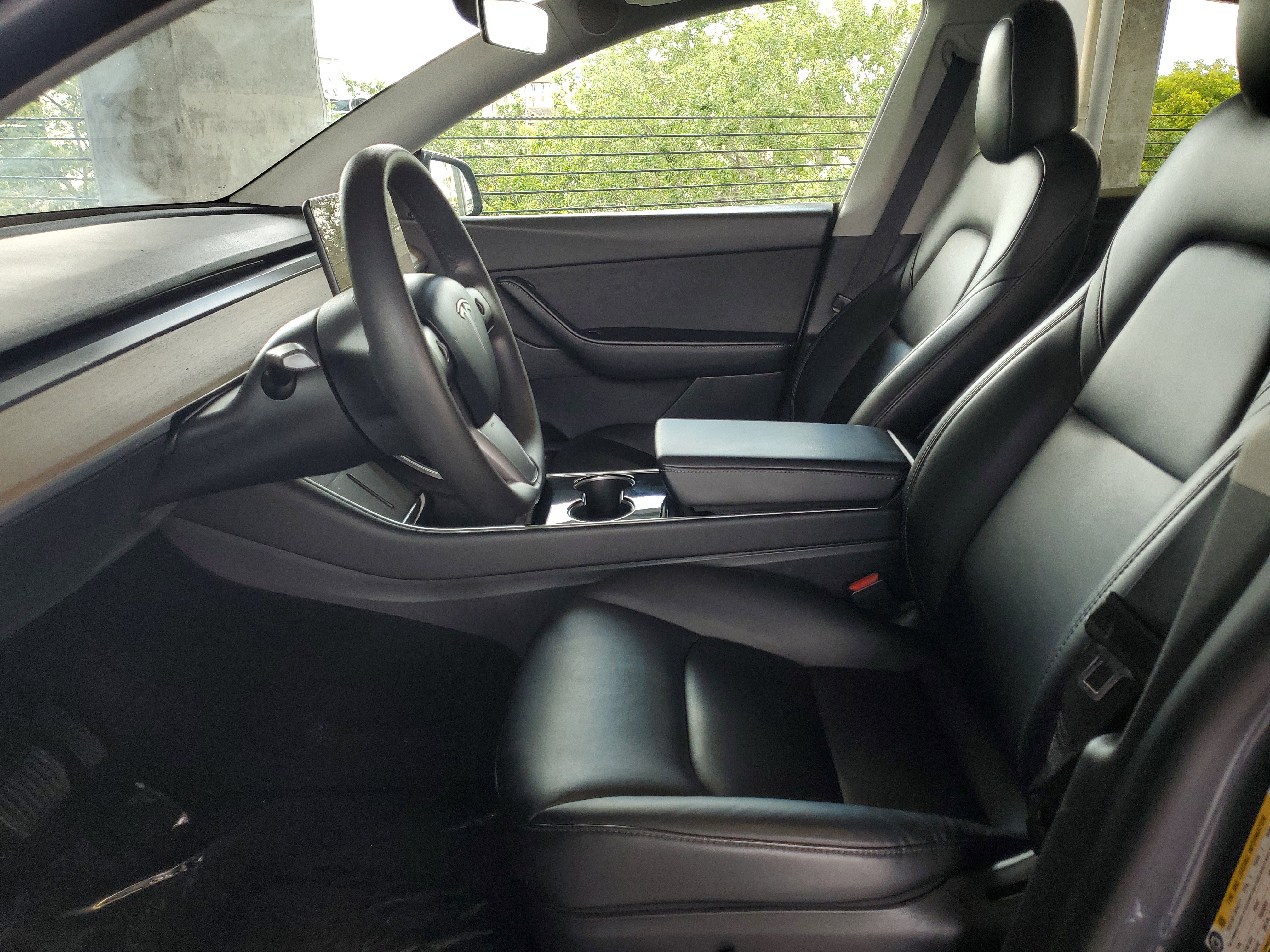 Used 2021 Tesla Model Y Long Range image 16