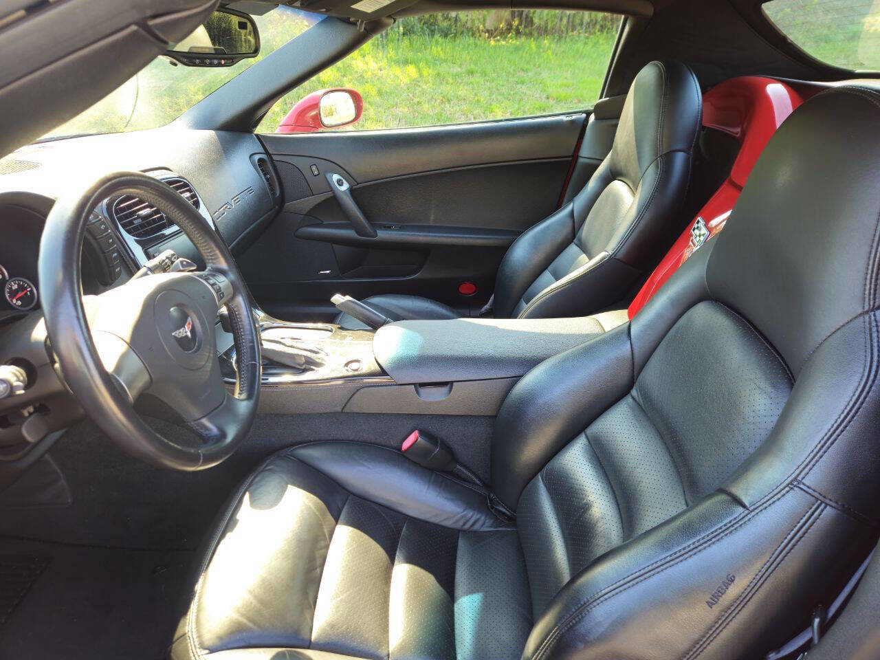 Used 2008 Chevrolet Corvette Base 2dr Convertible w/ Preferred Equipment Group image 16