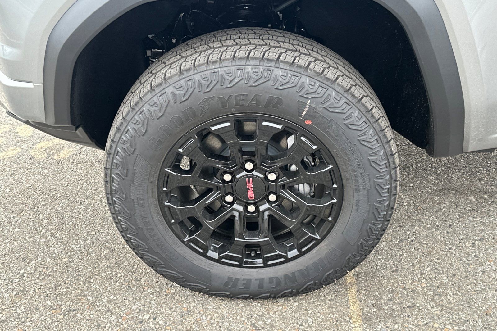 New 2026 GMC Canyon Elevation w/ Convenience Package image 30