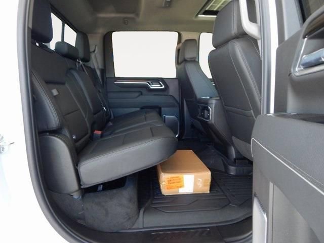 New 2025 GMC Sierra 2500 Denali w/ Denali Reserve Package image 15