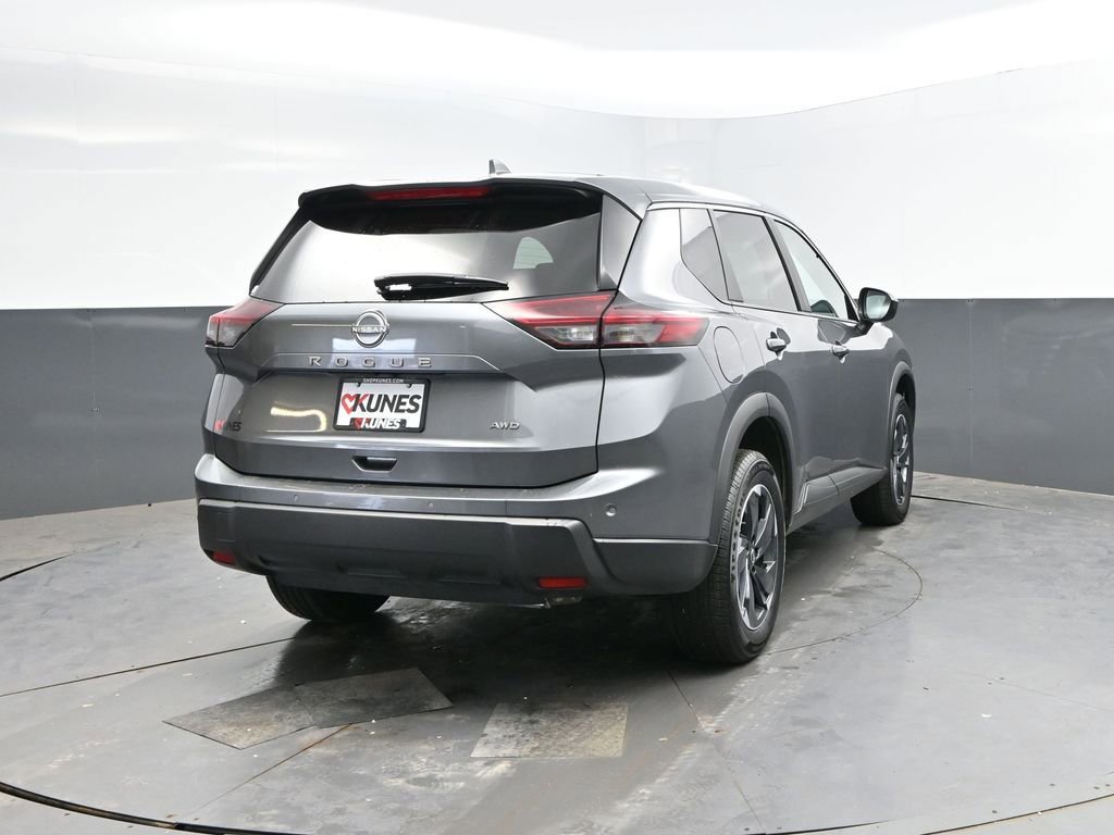 Used 2025 Nissan Rogue SV AWD/4WD image 9