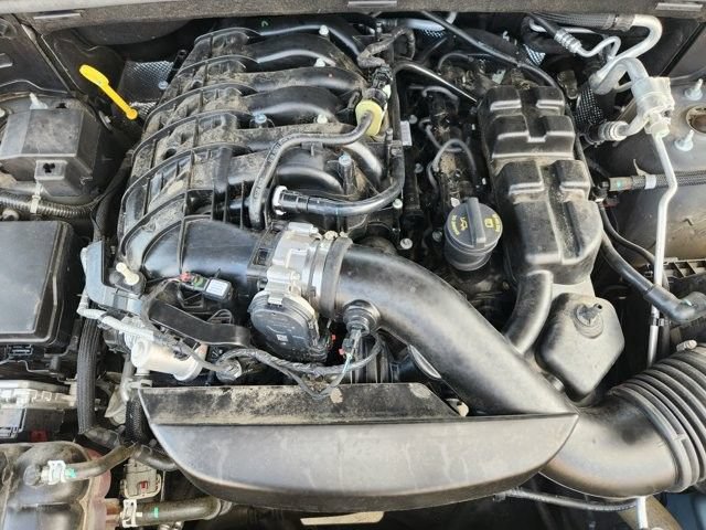 Used 2025 Dodge Durango GT AWD/4WD image 32