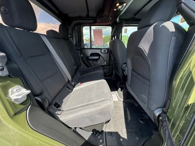 Used 2022 Jeep Gladiator Sport image 16