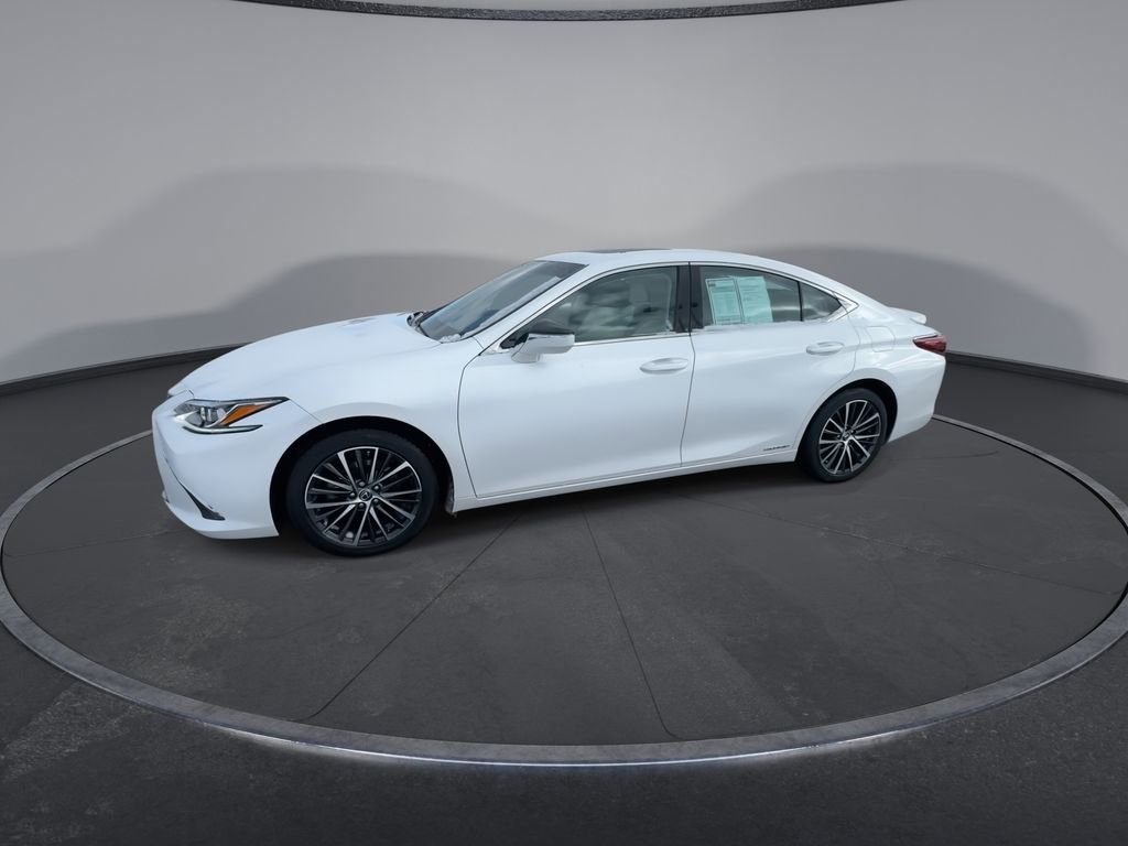 Used 2022 Lexus ES 300h w/ Premium Package image 5