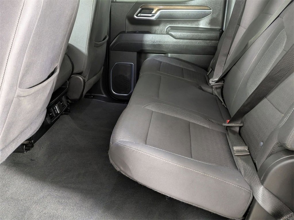 Used 2025 Chevrolet Silverado 1500 LT image 25