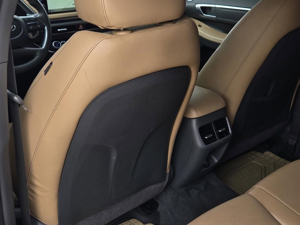 Used 2022 Hyundai Sonata Limited w/ Preferred Accessory Package image 21