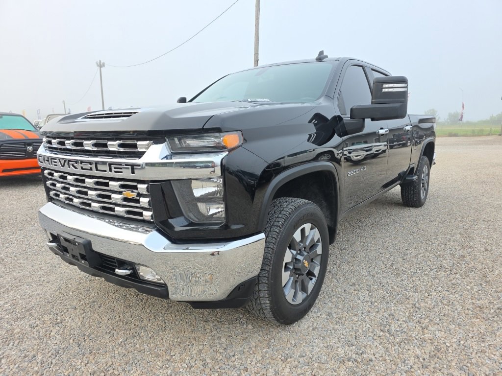 Used 2023 Chevrolet Silverado 2500 LT image 3