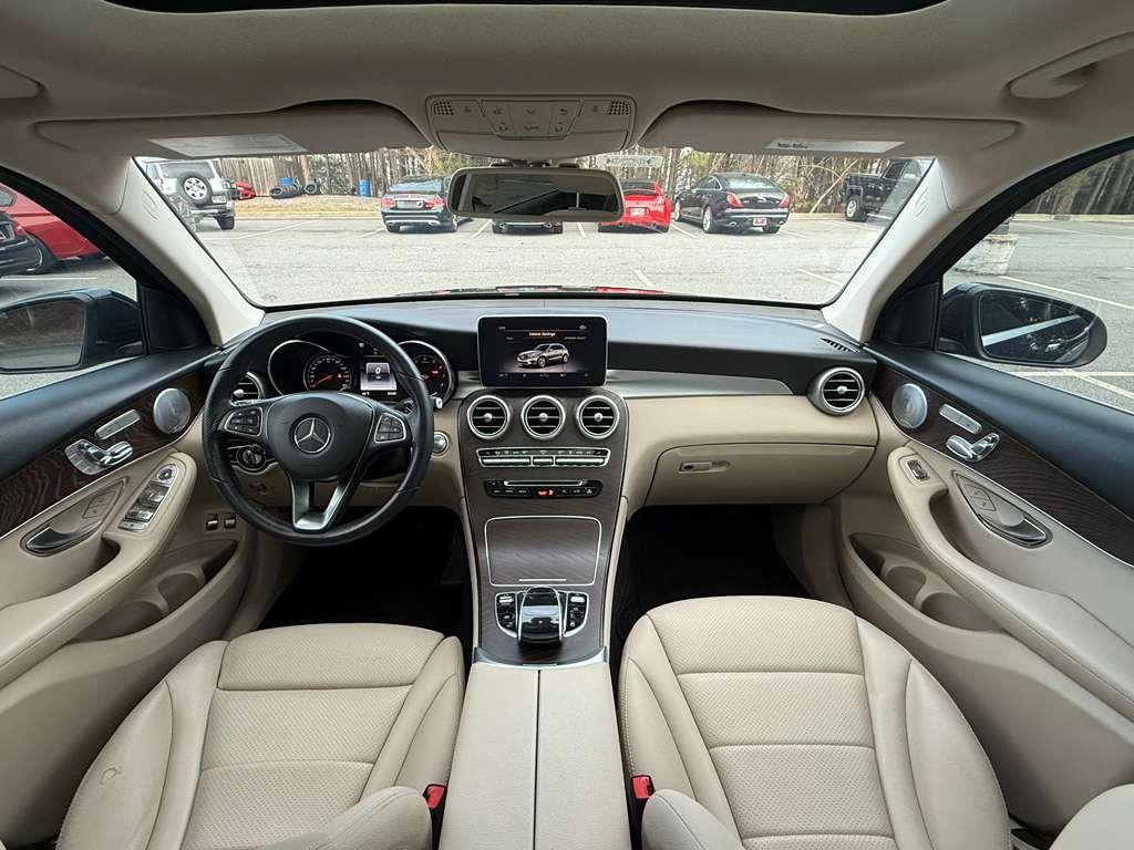 Used 2019 Mercedes-Benz GLC 350e 4MATIC image 7