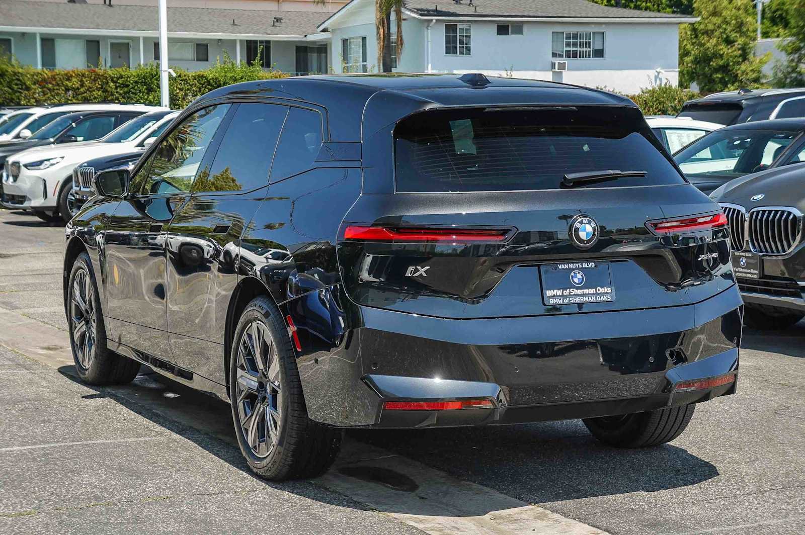 New 2026 BMW iX xDrive45 w/ Premium Package AWD/4WD image 6