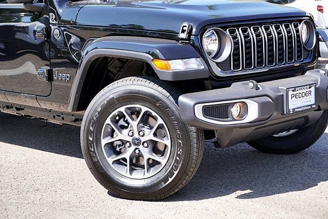 New 2025 Jeep Gladiator Sport S image 4