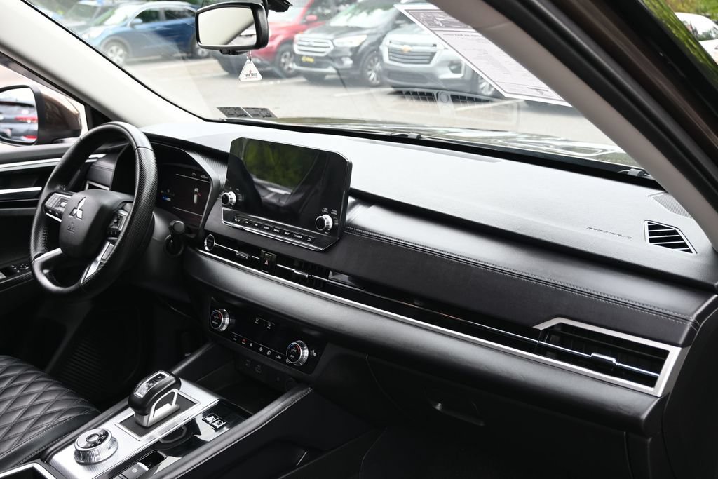 Used 2024 Mitsubishi Outlander SEL Black Edition AWD/4WD image 37